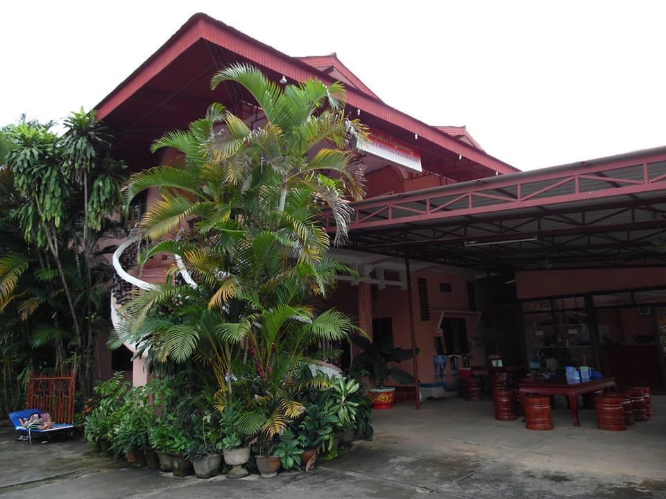 Viengsavanh Guesthouse Vang Vieng Esterno foto
