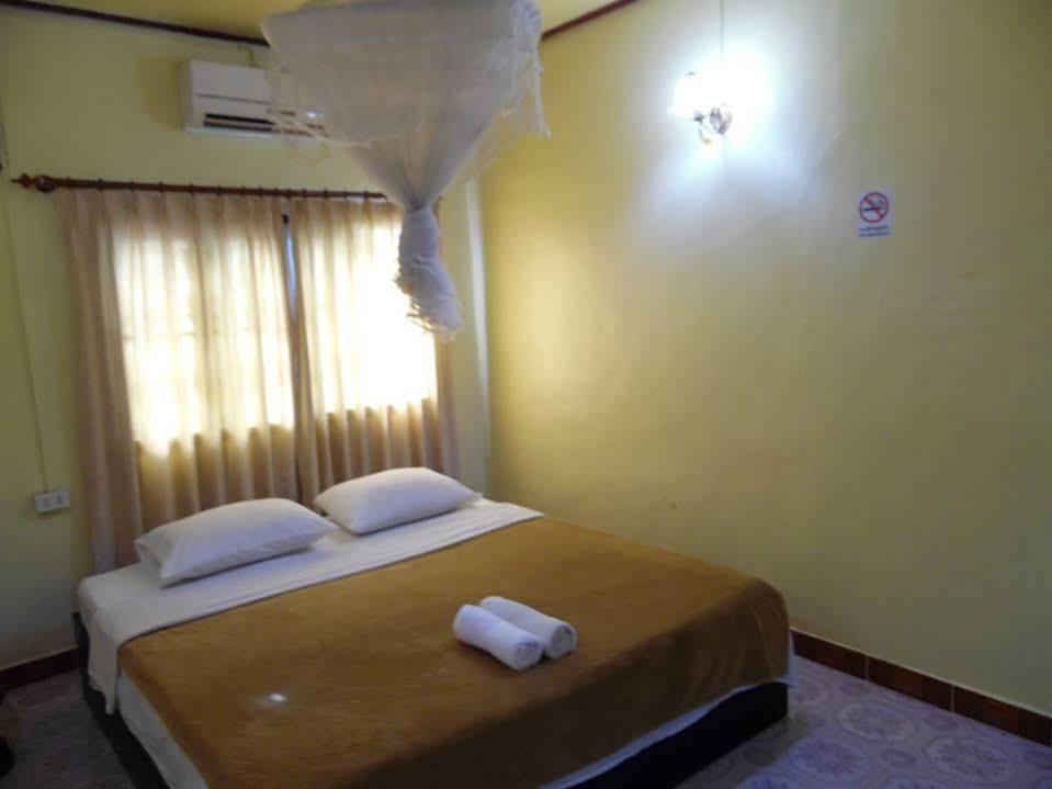 Viengsavanh Guesthouse Vang Vieng Esterno foto