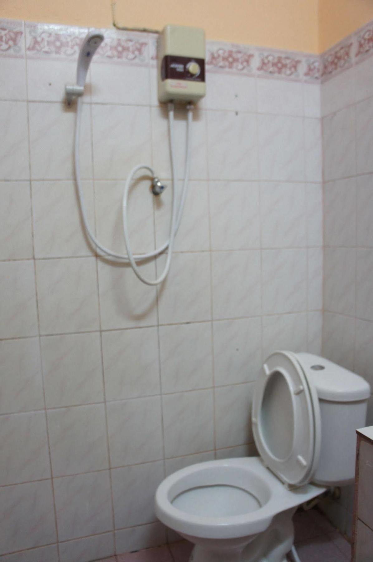 Viengsavanh Guesthouse Vang Vieng Esterno foto