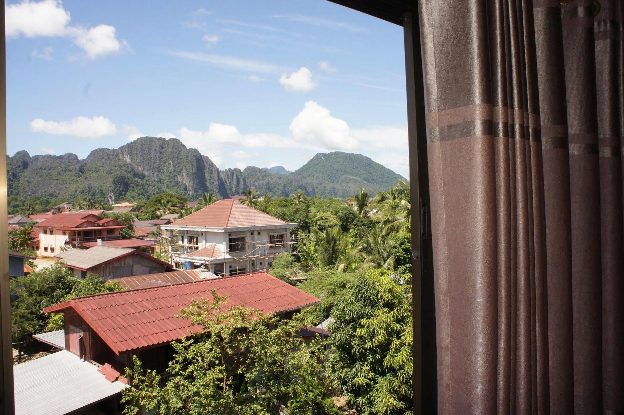 Viengsavanh Guesthouse Vang Vieng Esterno foto